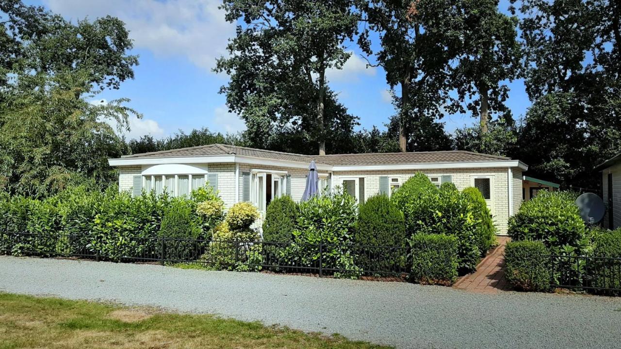 Chalet 42 'Vuursteenberg' Bospark Ijsselheide Zwolle Hattemerbroek Ngoại thất bức ảnh